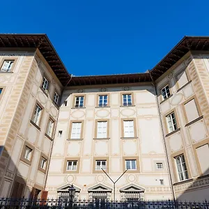 Maison Santa Croce , Florence Italy